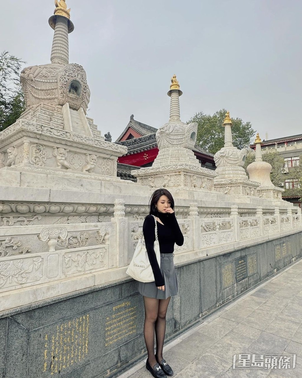 孫雪祺個Chanel包包都好搶眼。