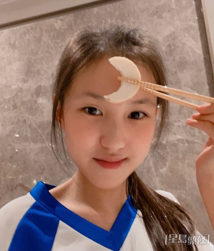 好多網民都讚林天若靚女。