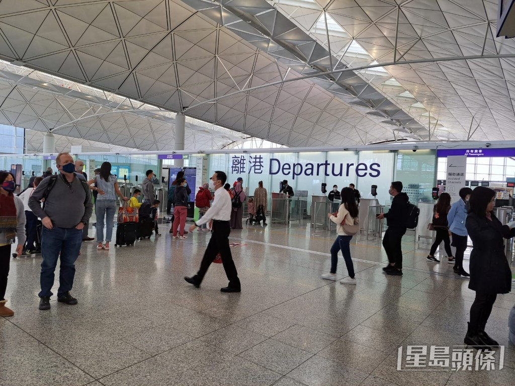 有受访市民表示在外地度过农历新年假期。吴慧慈摄