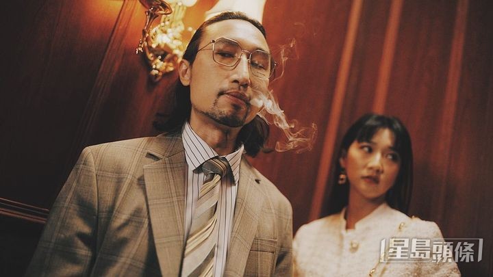  鄭瑤（右）去年為Tyson Yoshi的《I don’t smoke & I don’t drink》MV客串一角。