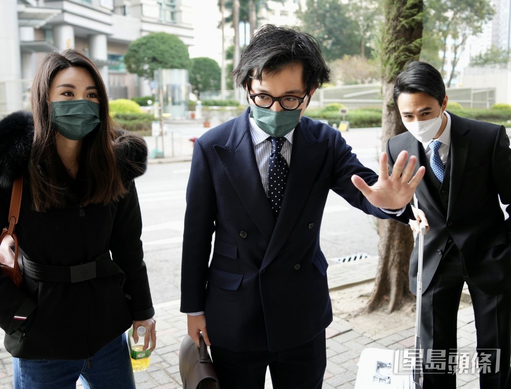 林作在庭外直呼「預左1日審訊,自己將會出庭自辯,咁就精彩!」 蘇正謙攝
