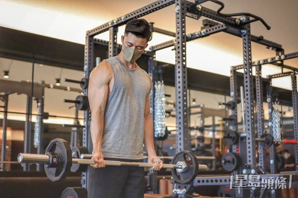 迷上健身的Godwin,已考得健身教練牌,入行後仍有教學生。