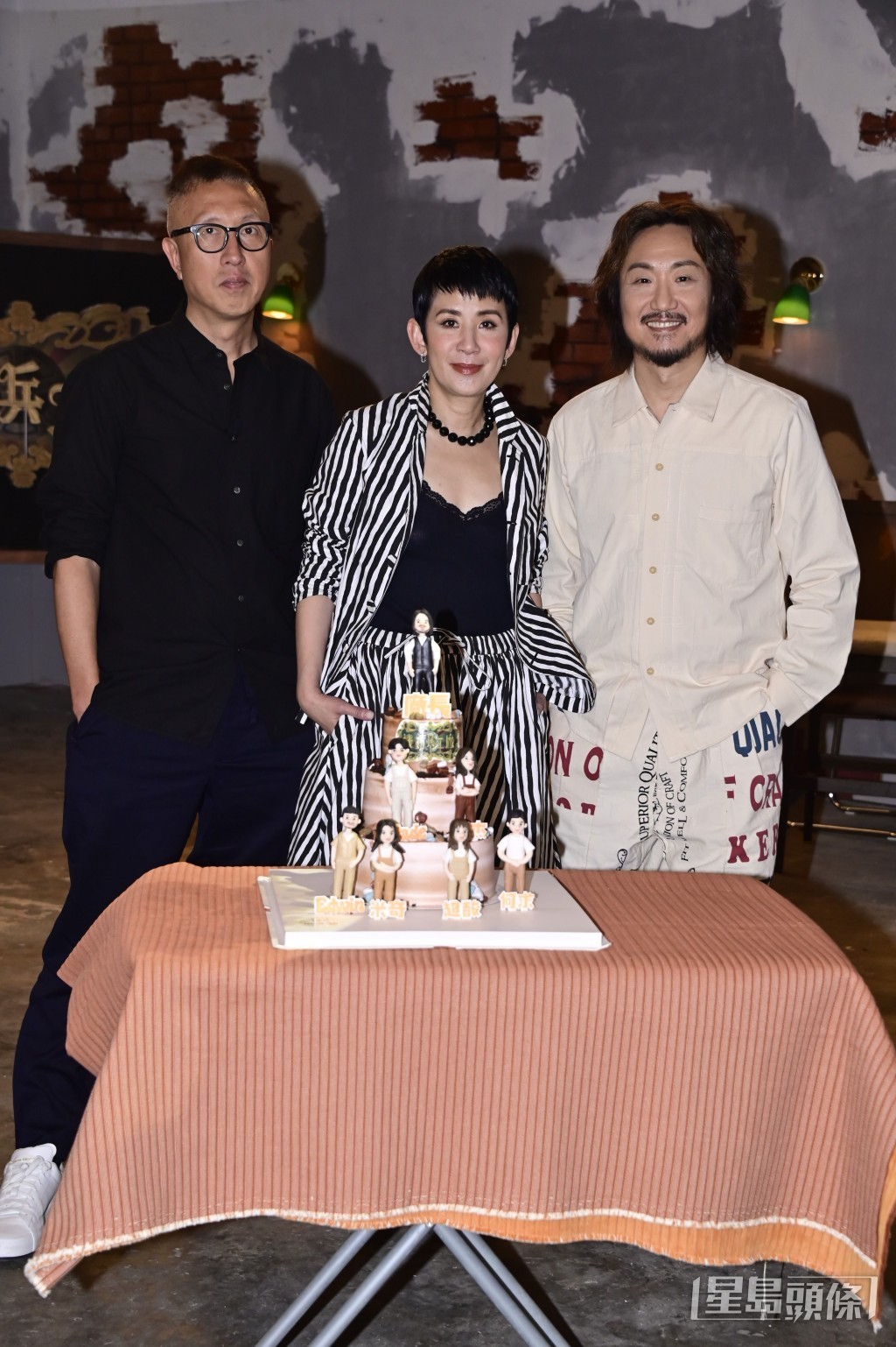 最後Ronald會簽邊個學員，就交由壓軸嘉賓吳君如和莊文強決定。　