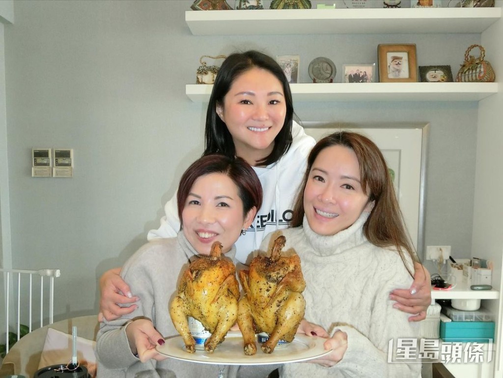 而同樣淡妝現身的向海嵐唇色太淡,而且頭髮造型有些亂,因此不夠陳法蓉搶鏡。
