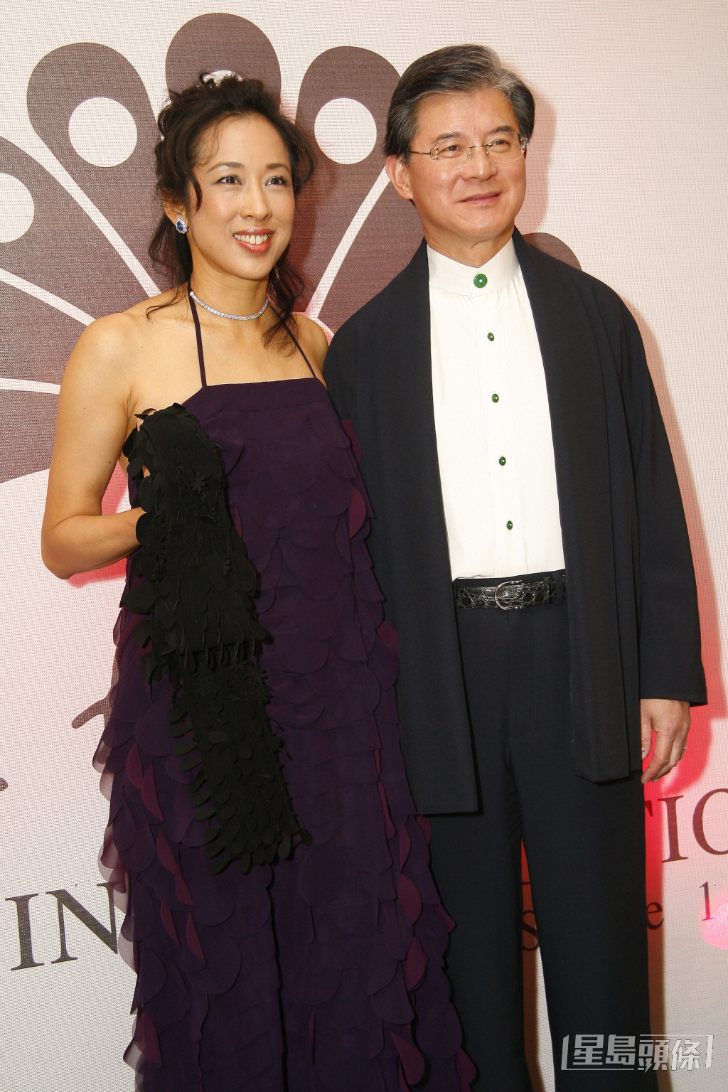 朱玲玲現任丈夫羅康瑞，為瑞安集團董事長。