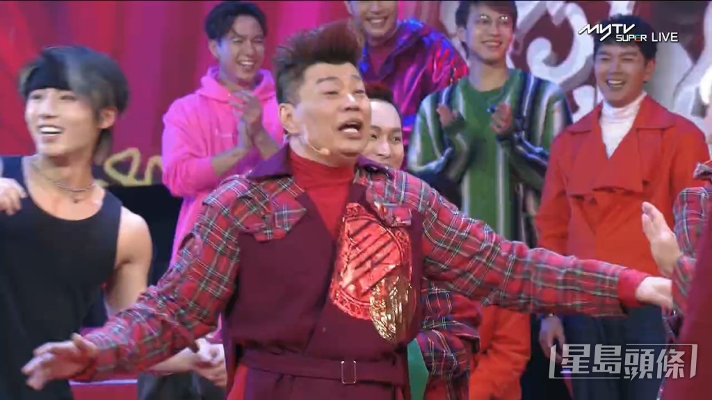 阮兆祥笑说：“咁样会有BB㗎！”