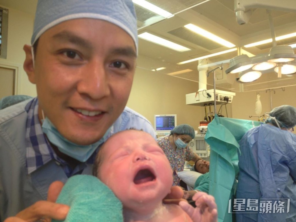 吳彥祖2012年底與Lisa S.結婚,翌年誕下囡囡Raven。