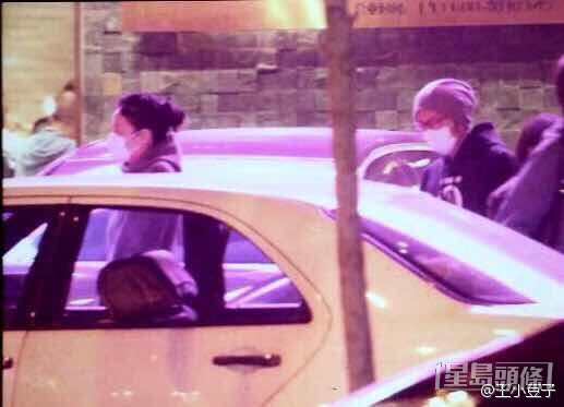 爆出「世紀復合」後，王菲與謝霆鋒同月被拍到在北京打邊爐。