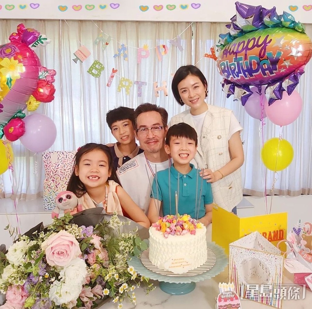 陳茵媺慶祝陳豪52歲生日, 大晒5 口溫馨之家照片。