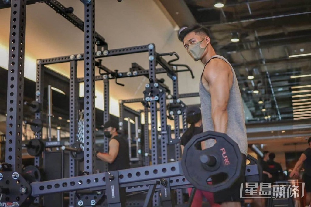 迷上健身的Godwin,已考得健身教練牌,入行後仍有教學生。