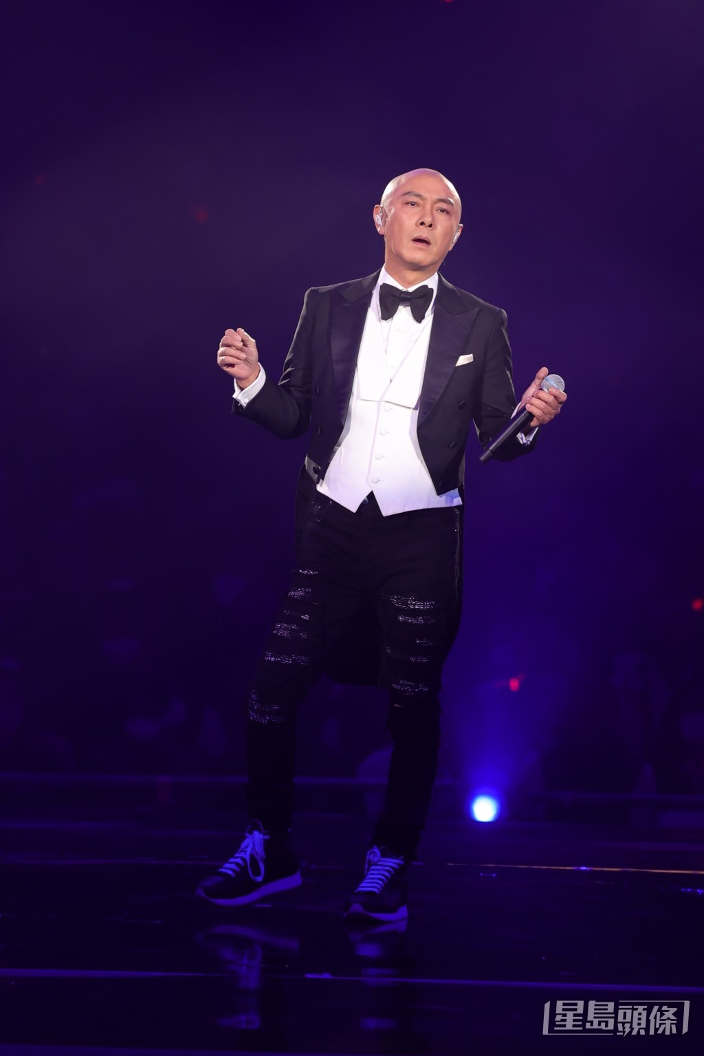 張衛健月初現身張國榮紀念演唱會，唱功得到不少歌迷稱讚！
