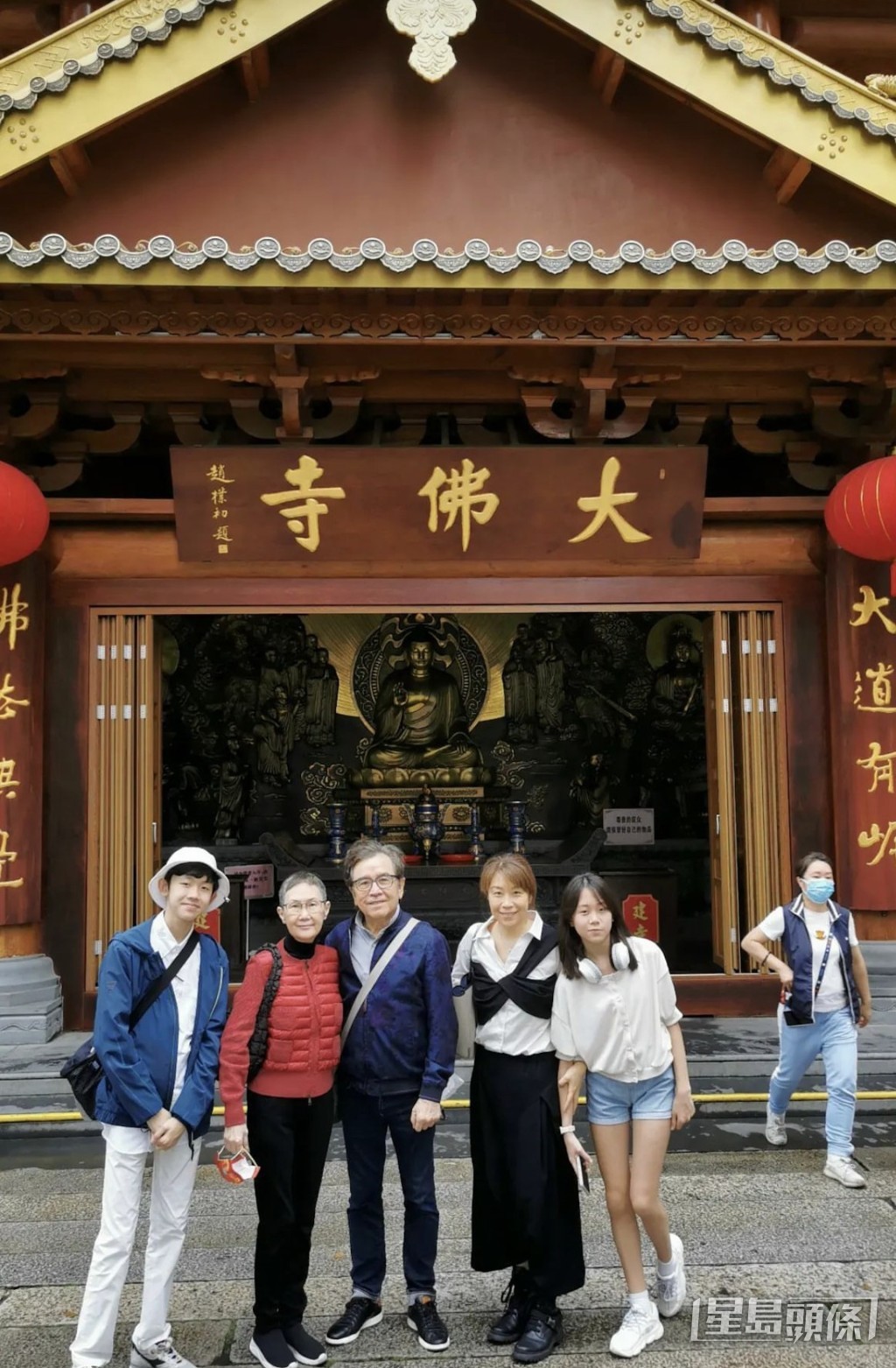 曹永廉一對子女都星味濃郁,將來或可繼承家業,闖盪娛樂圈。
