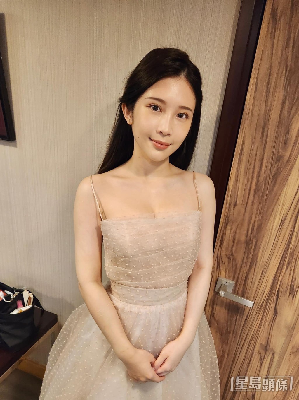 雞排妹遭有另一半的異性深夜傳訊息,大讚「你真的很正」。