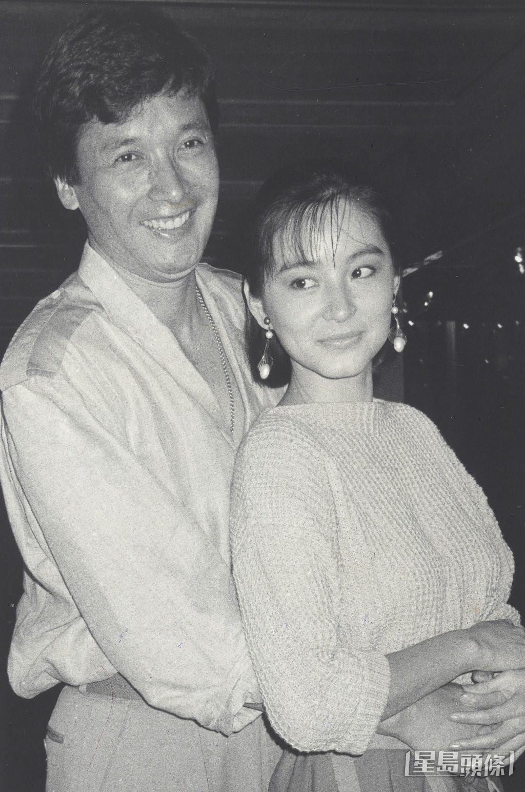 林青霞70年代曾與秦祥林訂婚,80年代解除婚約。