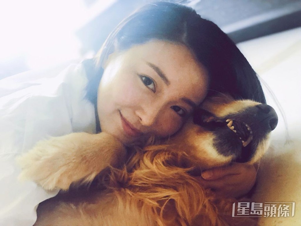近年也會到佛寺參拜和學習享受平淡是福的生活。