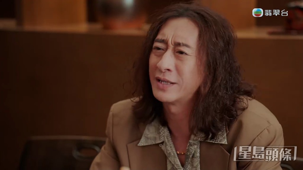 不过庄锶敏表面答应肥尸贩毒，实则是想“鹰哥”李嘉铲除“志飞”杨明与肥尸。