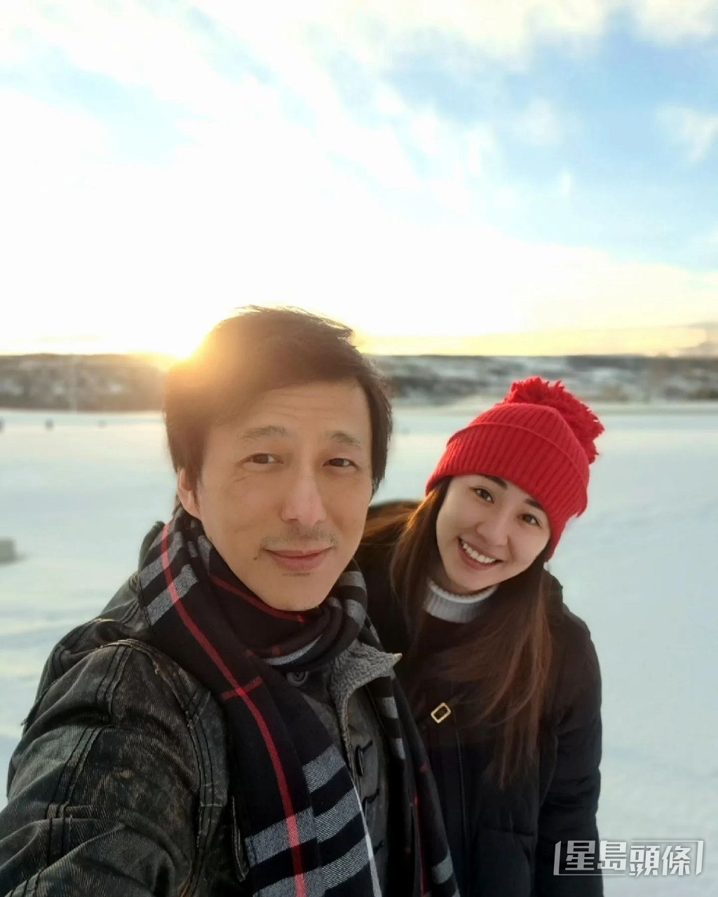 鄧健泓與石詠莉去年年中移居加拿大。