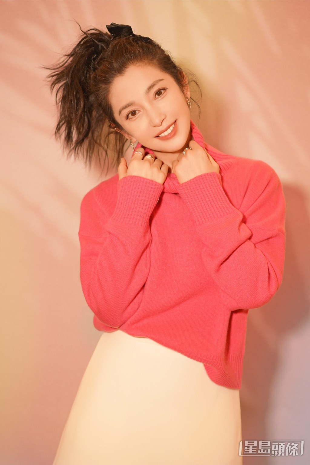 李冰冰紮起馬尾充滿少女味。