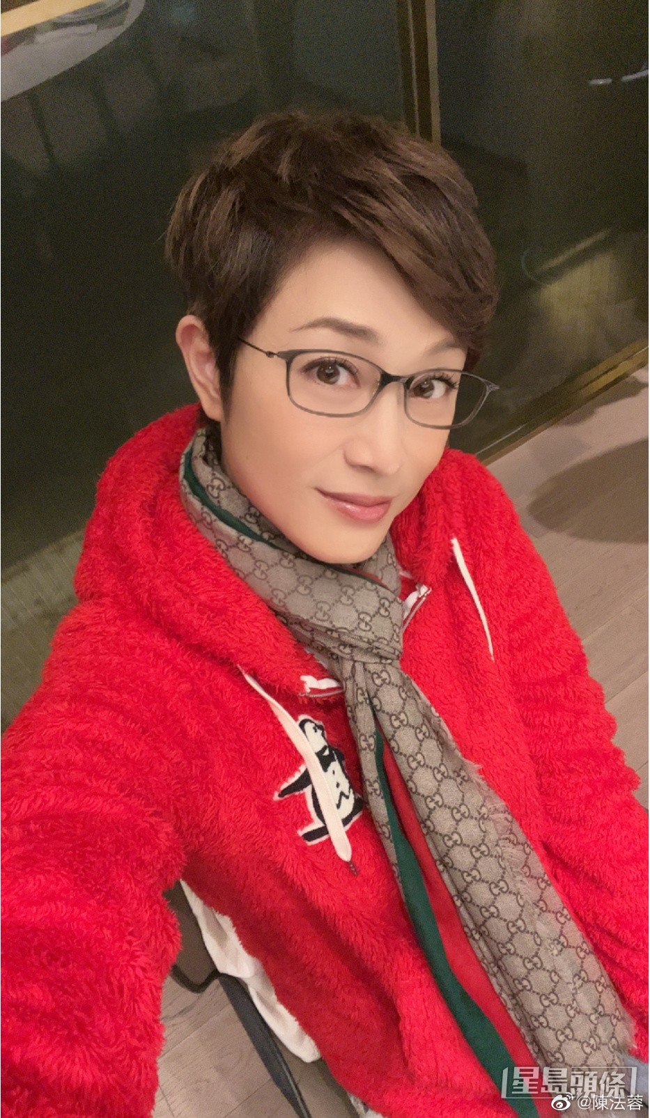 陳法蓉左右面都靚。