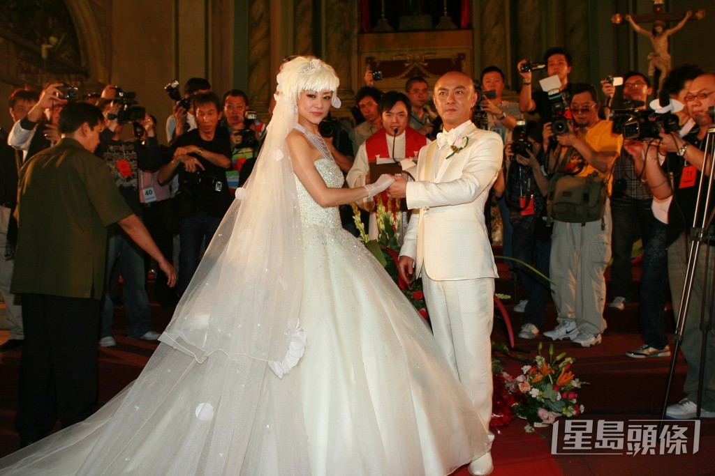 張衛健與張茜在2004年於菲律賓舉行婚禮。