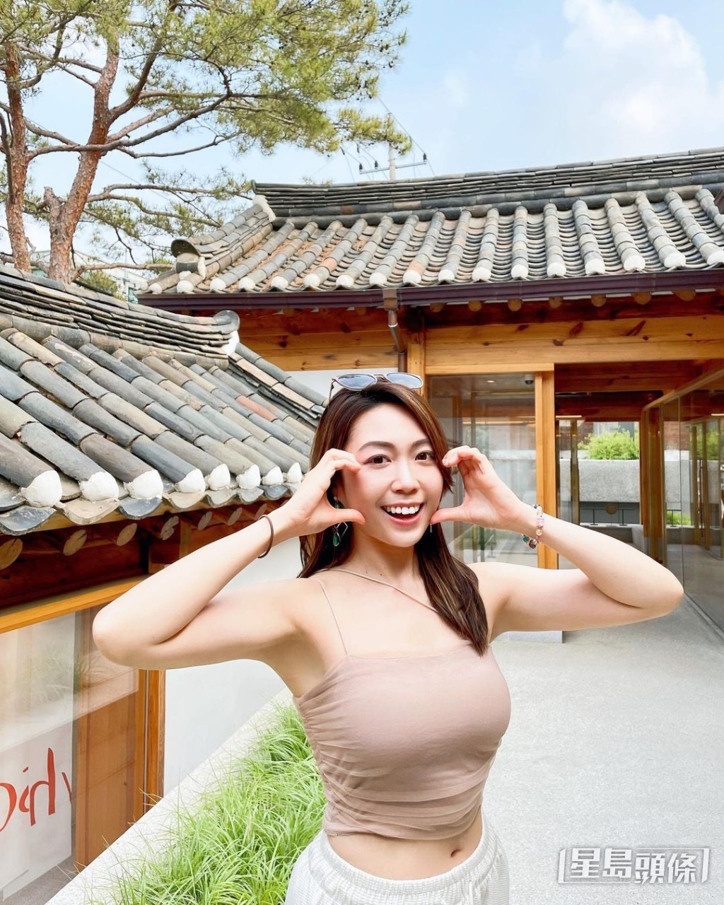 身材非常出众。