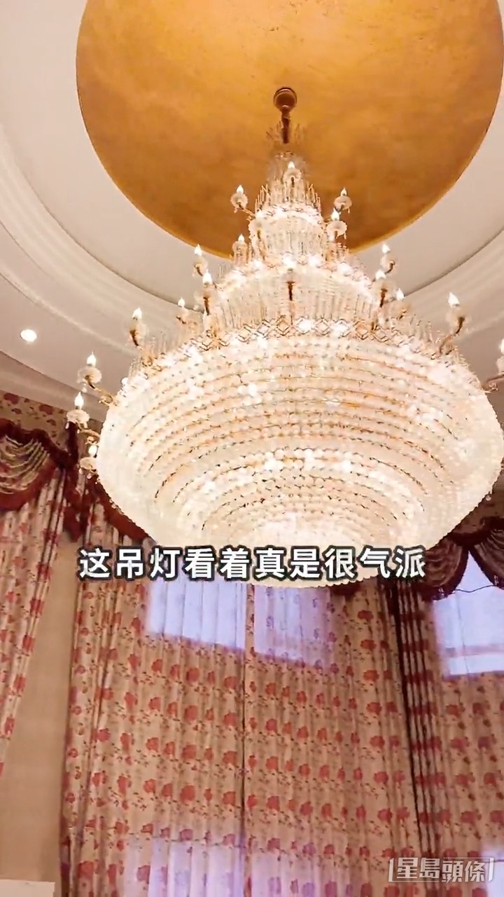 巨型水晶吊灯