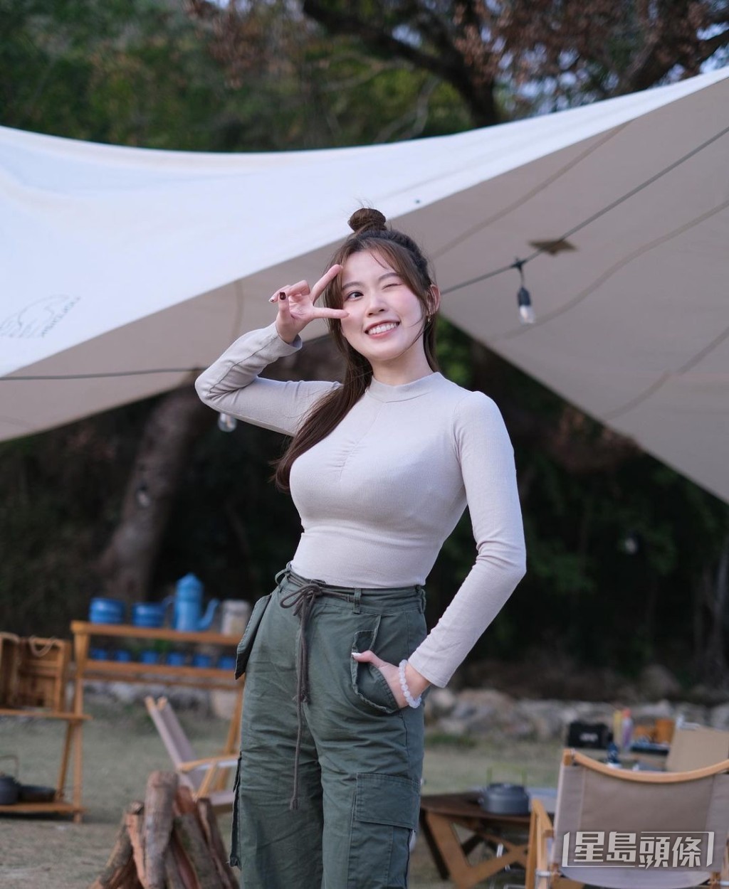 不過都藏不住波波一副玲瓏浮凸的好身材。