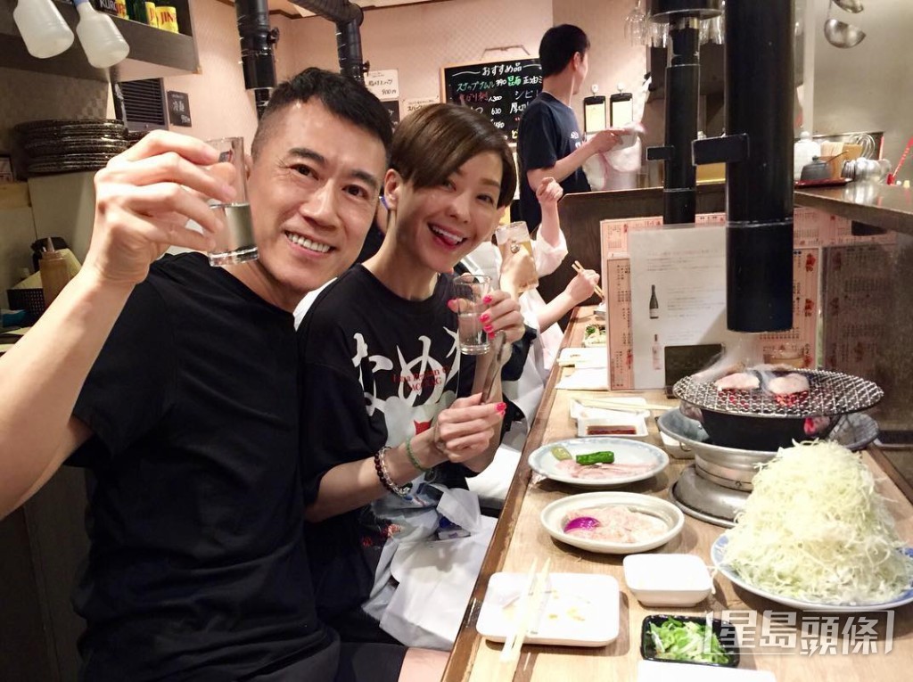 練海棠2016年再被拍到公然偷食,與一名上圍豐滿的女子拖手行街又一同食飯,最後更於車廂夜會兩小時。