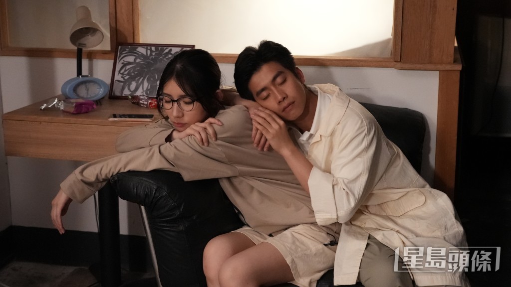 女學員米奇和何求經豪哥指導後，演起夫妻自然得多。
