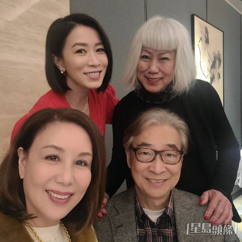 阿佘同媽媽都有出席!