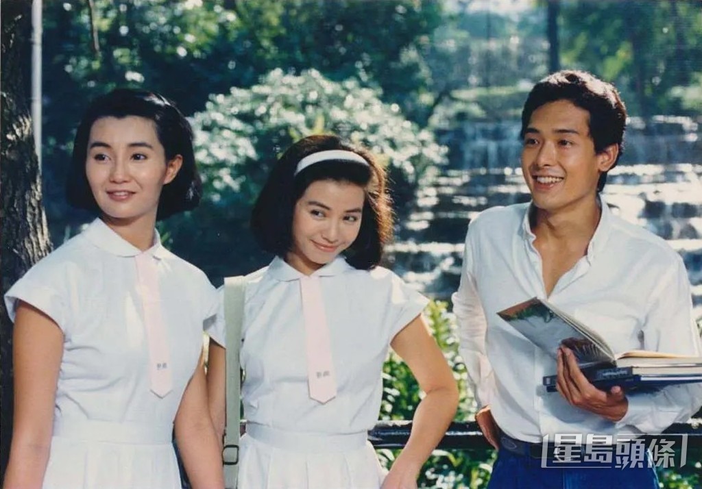 1988年拍《流金歲月》與張曼玉扮學生妹。