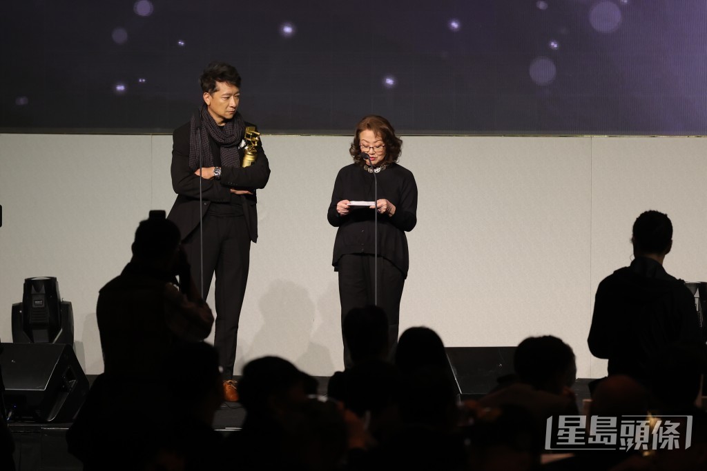 2023香港电影导演会年度颁奖典礼晚上于尖沙咀举行，电影《给十九岁的我》获颁“最佳电影”。