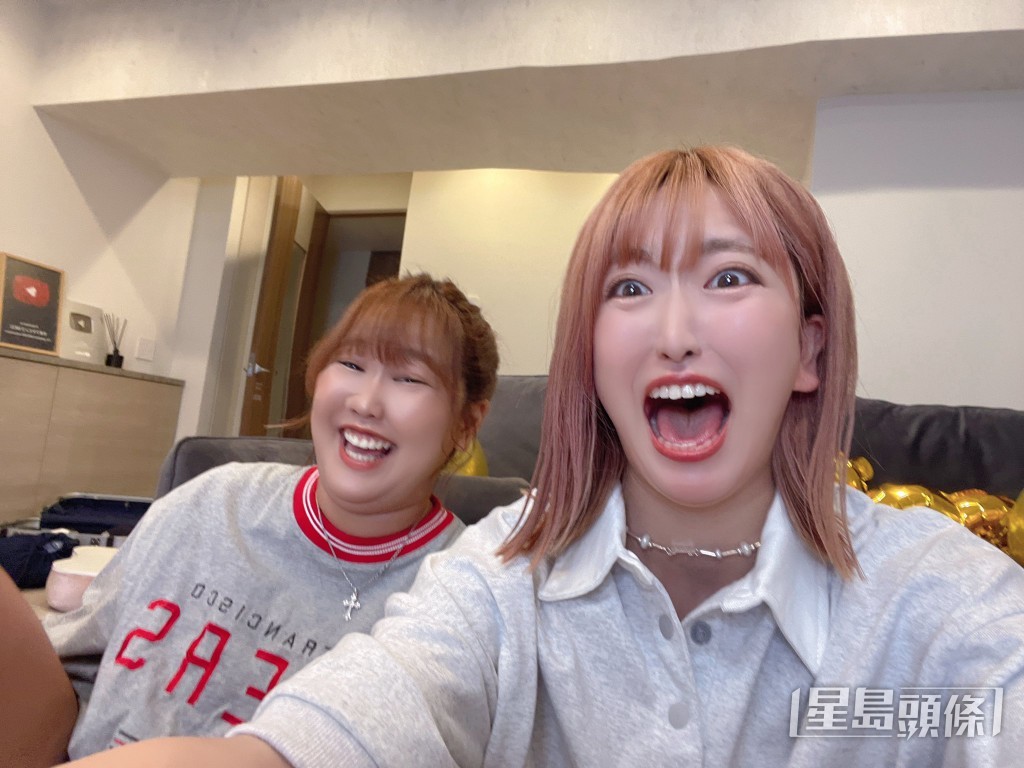 由Nico(右)與Riho組成。