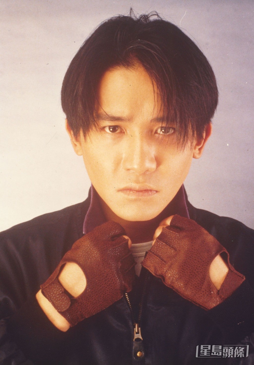 初入行嘅梁朝伟。