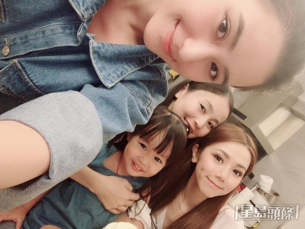 成日都有聚會。