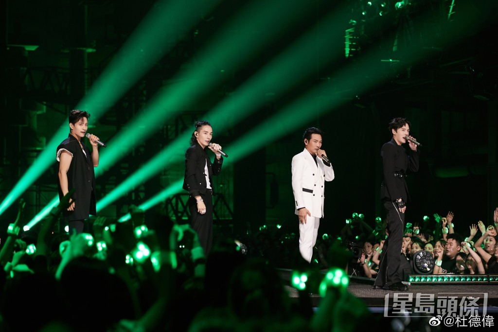 同班後生仔企埋一齊,毫無違和感。