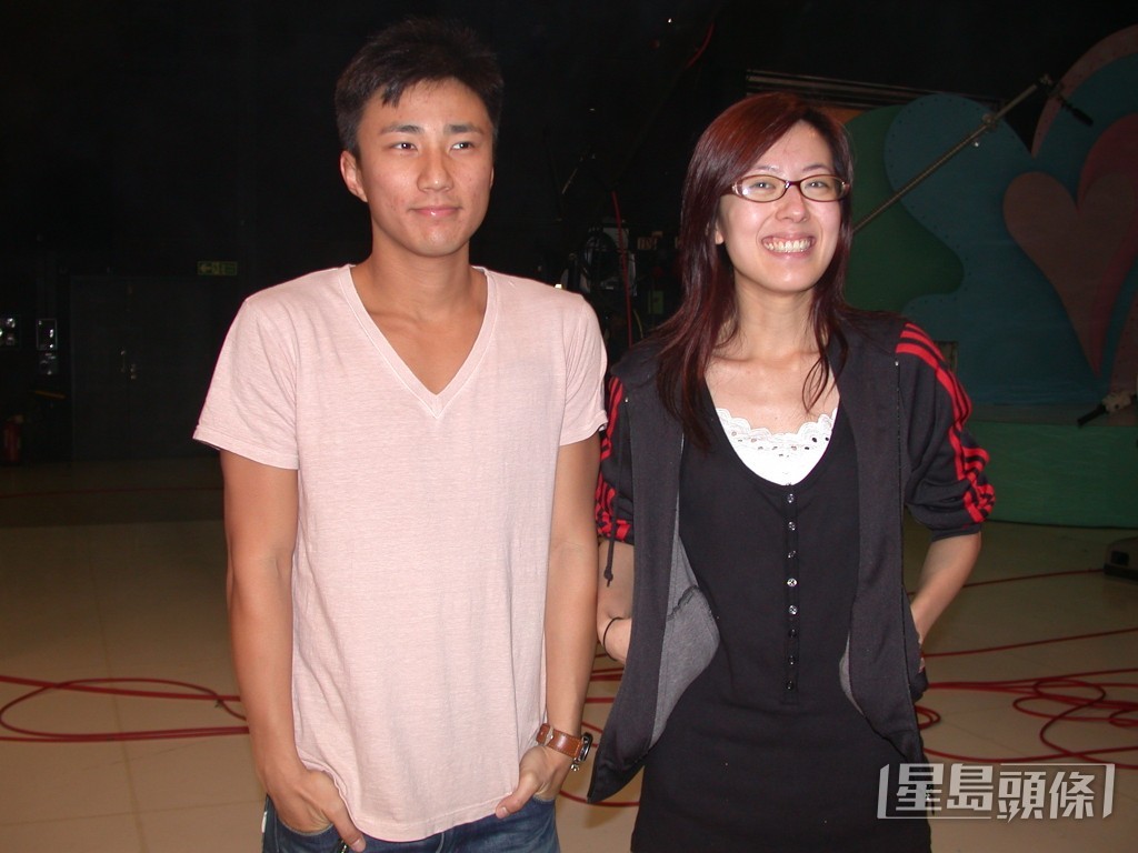 網民曾封唐詩詠為「100分好女友」，對男友不離不棄。