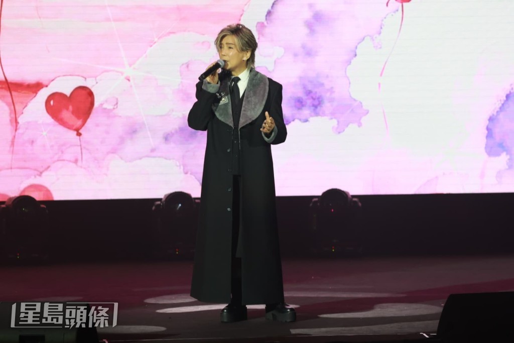 談到新年，賈思樂指過去3年都在美國與親姊過聖誕和新年。