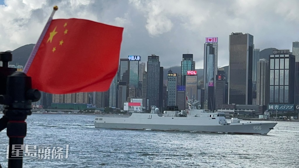 軍艦編隊抵港。蔡楚輝攝 軍艦編隊抵港。蔡楚輝攝