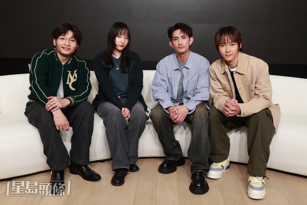 ViuTV全新自家製劇集《喜劇開場》,由MIRROR成員楊樂文(Lokman)、王智德(Alton)、ERROR成員何啟華(阿Dee)及陳漢娜(Hanna)等主演。 ViuTV全新自家製劇集《喜劇開場》,由MIRROR成員楊樂文(Lokman)、王智德(Alton)、ERROR成員何啟華(阿Dee)及陳漢娜(Hanna)等主演。