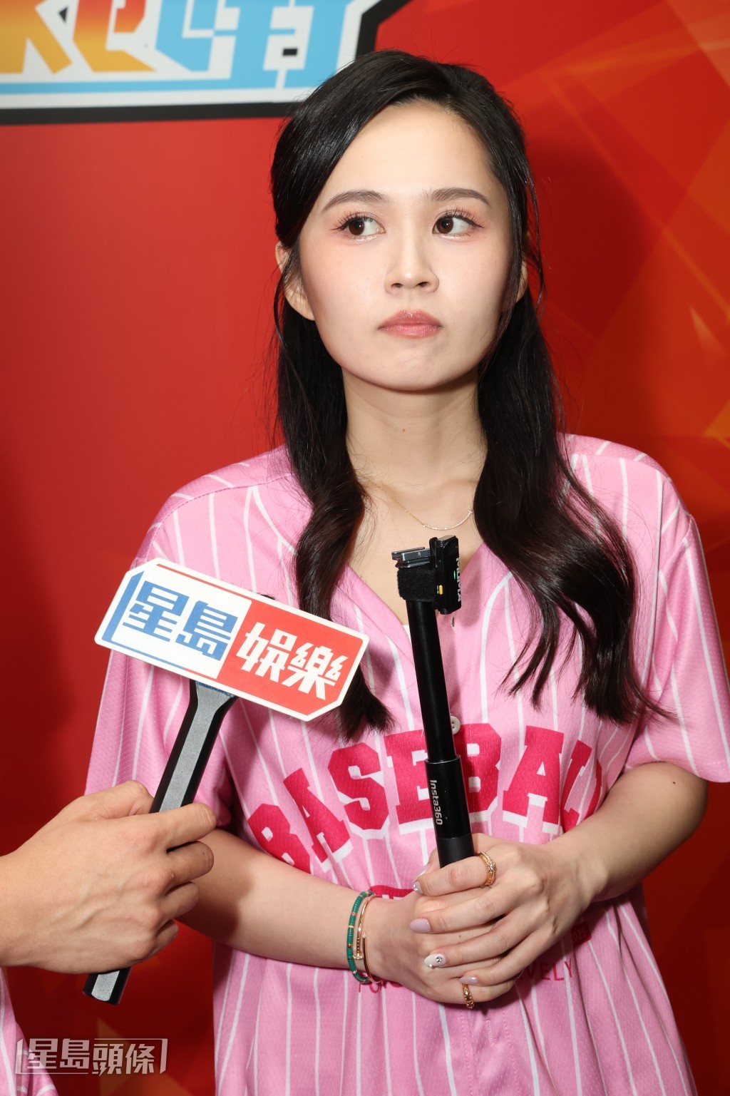 梁超怡曾被傳介入蔡卓妍(Sa)與石恆聰戀情。 梁超怡曾被傳介入蔡卓妍(Sa)與石恆聰戀情。