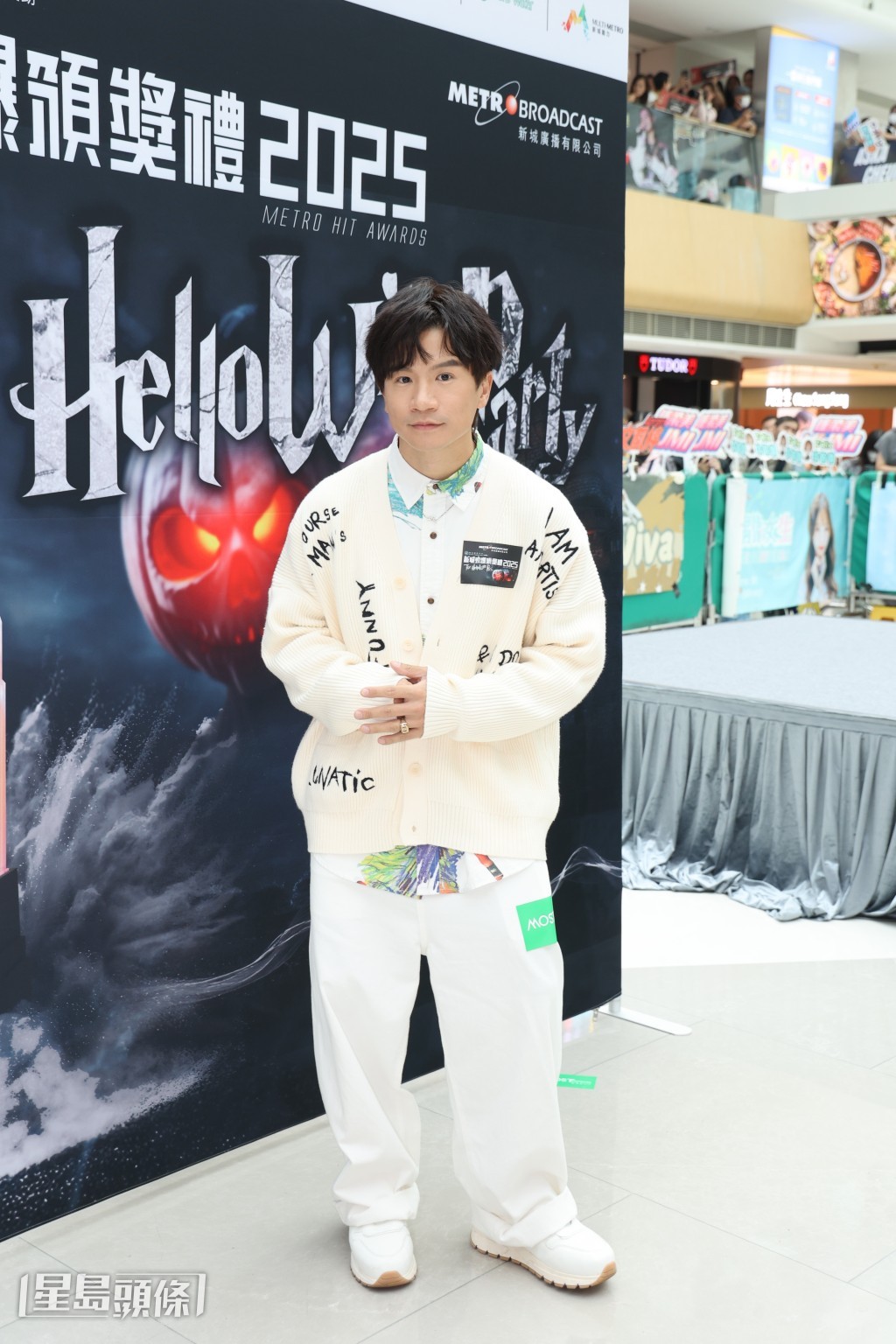 梁釗峰早前被化妝師女友Karen爆疑出軌及分手,他今日首度開腔回應。 梁釗峰早前被化妝師女友Karen爆疑出軌及分手,他今日首度開腔回應。