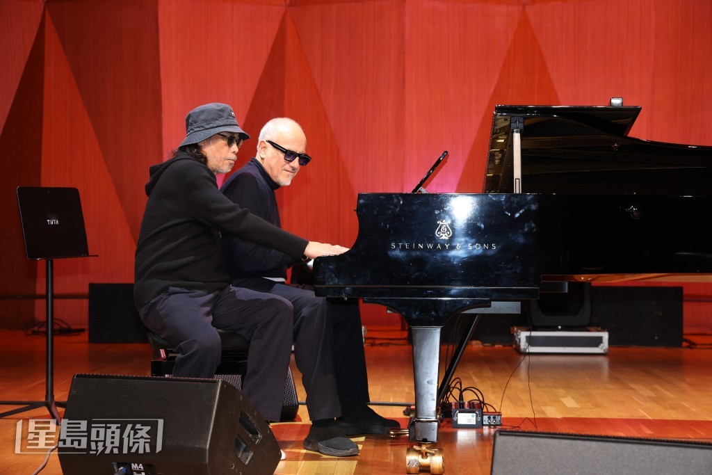 Danny指今次演出会带给观众惊喜，呼吁大家带定纸巾入埸。