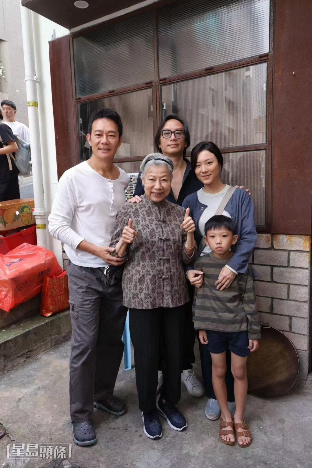 王敏奕為了鬼導彭發,刻服了多年來拍驚慄片的恐懼。 王敏奕為了鬼導彭發,刻服了多年來拍驚慄片的恐懼。