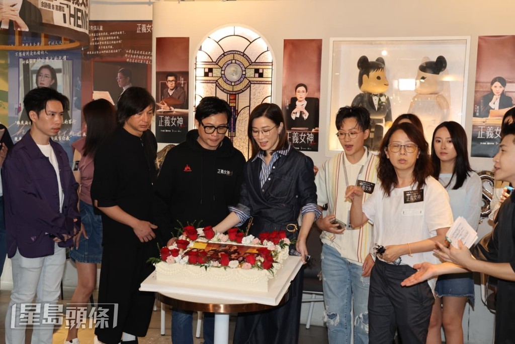 阿佘发觉做律师要读很多书，所以没有向做律师的梦想进发。