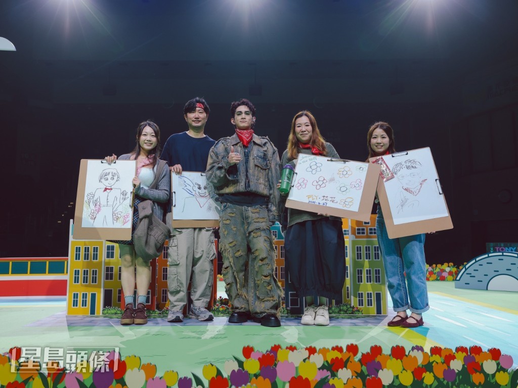 Lokman邀請四位MIRO上台進行即席寫生。 Lokman邀請四位MIRO上台進行即席寫生。