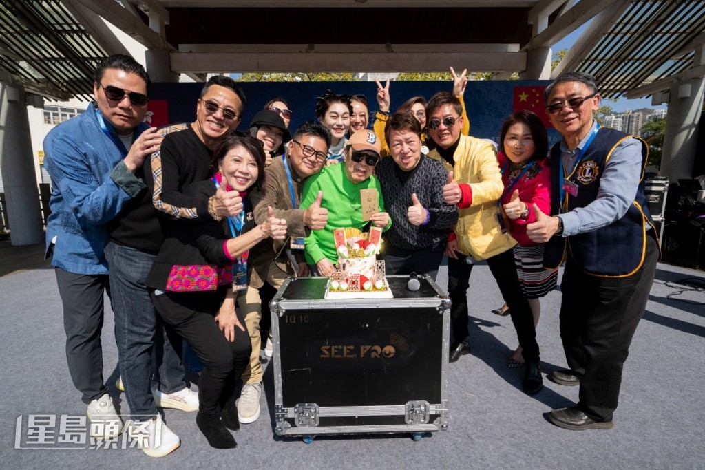 94歲壽辰的資深影視紅星胡楓（修哥）日前受邀出席屯門長者千人宴。