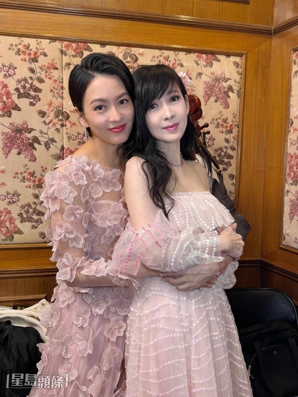 早前上春晚節目更遇上周慧敏。