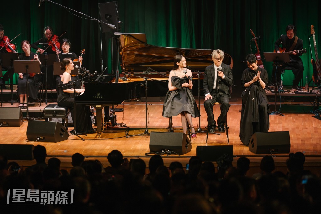 Joyce 聯同Cloud、家謙與Yoyo，一同與全場歌迷合作演繹重新編曲的《Old MacDonald Had a Farm》。