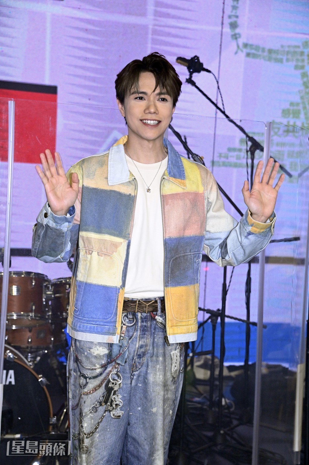 軒仔近期為自己改了新花名「嘈操」,只因他要為粉絲找數穿泳衣而操練身形! 軒仔近期為自己改了新花名「嘈操」,只因他要為粉絲找數穿泳衣而操練身形!